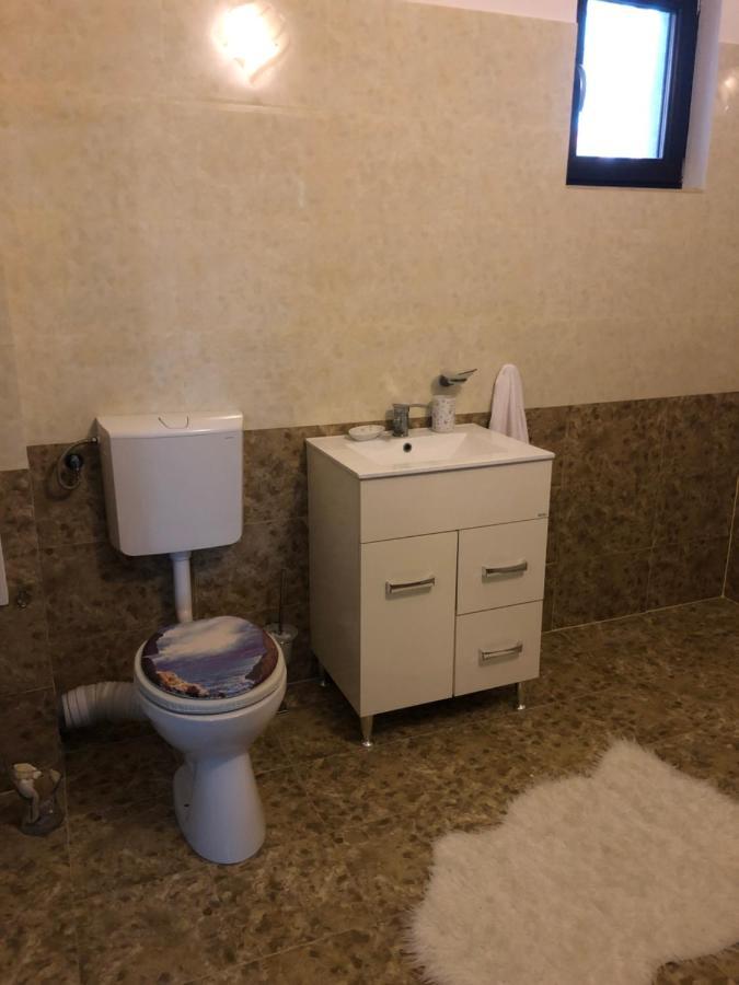 Adelina Appartement Schitu Buitenkant foto